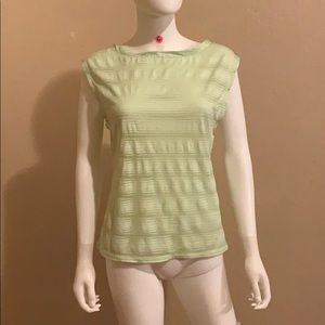 Super Cute ATHLETA Vitality Tee Sidecut Shear green Shirt XS